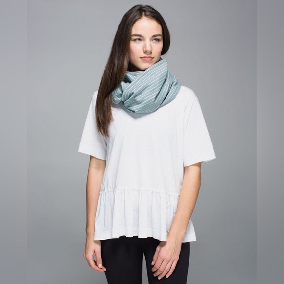 Lululemon Athletica Parallel Stripe Menthol Heathered Slate Vinyasa Scarf Rulu - Picture 2 of 12